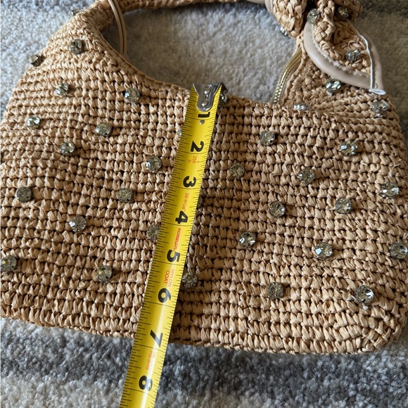 Urban Expressions Tan Woven Shoulder Bag - Picture 6 of 8